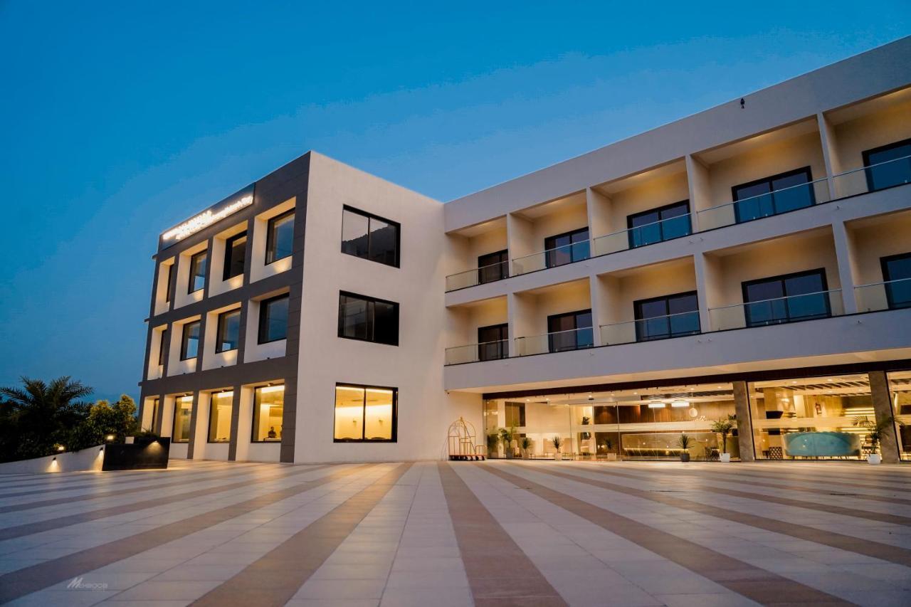 Pride Resort & Convention Center Ranakpur Near Ranakpur Dam Sādri Buitenkant foto