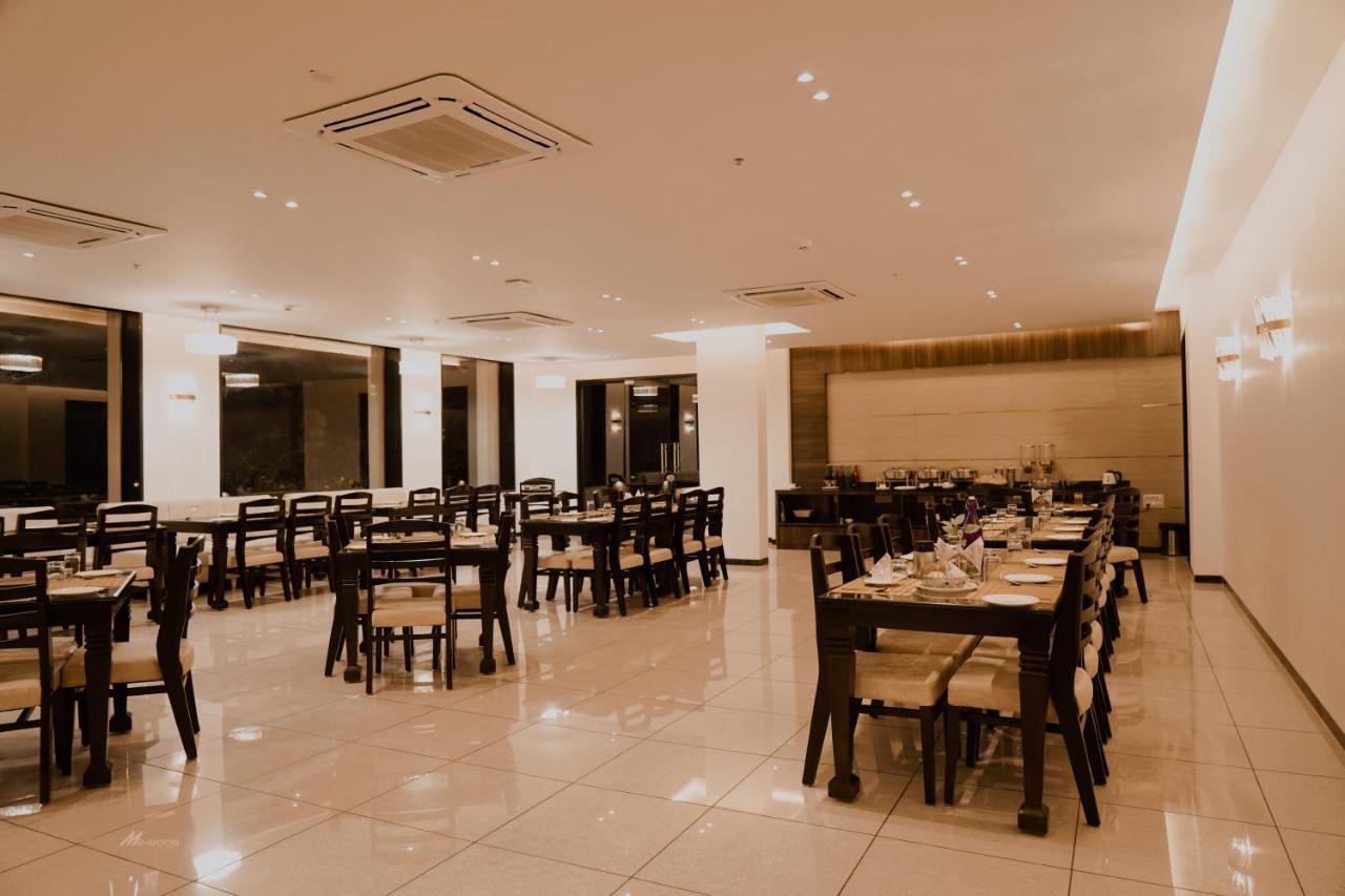 Pride Resort & Convention Center Ranakpur Near Ranakpur Dam Sādri Buitenkant foto