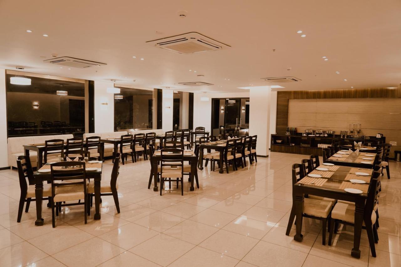 Pride Resort & Convention Center Ranakpur Near Ranakpur Dam Sādri Buitenkant foto