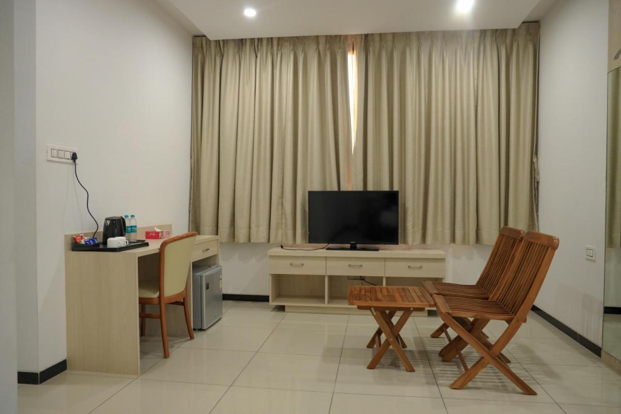 Pride Resort & Convention Center Ranakpur Near Ranakpur Dam Sādri Buitenkant foto