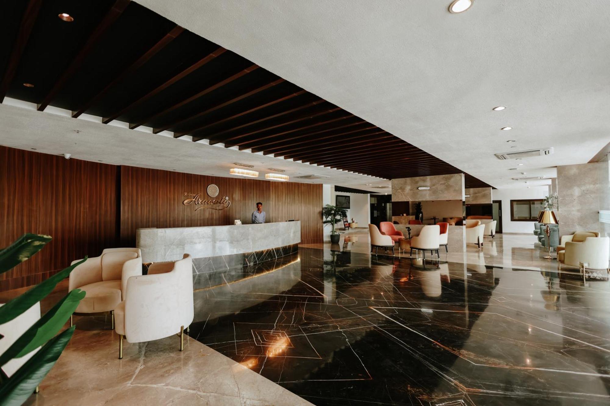 Pride Resort & Convention Center Ranakpur Near Ranakpur Dam Sādri Buitenkant foto